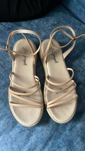 Free People Vivienne Strappy Sandal - Nude/Beige