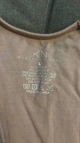 Klassy Network V-Neck Brami (Crop)