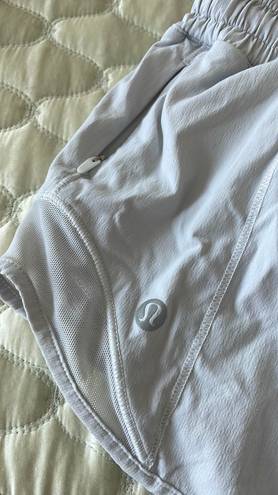 Lululemon White Hotty Hot 2.5” Shorts