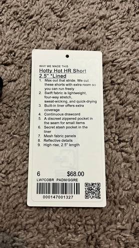 Lululemon Hotty Hot Short High-Rise 2.5”