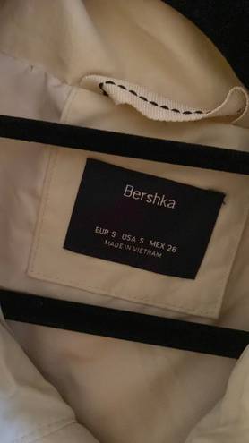 Bershka Cream Colored Puffer Jacket