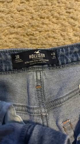 Hollister Ultra High Rise Vintage Straight