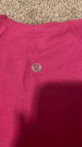 Lululemon magenta Swiftly Tech Short Sleeve