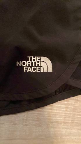 The North Face Shorts Size Medium