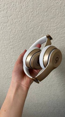 Beats Solo 3 Wireless Rose Gold