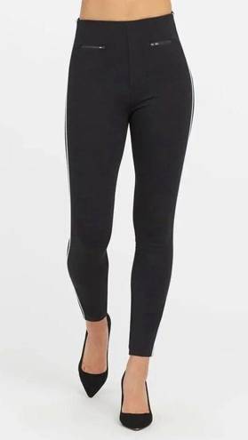 Spanx NWT  The Perfect Pant Ankle Piped Skinny Classic Black Size Medium Petite