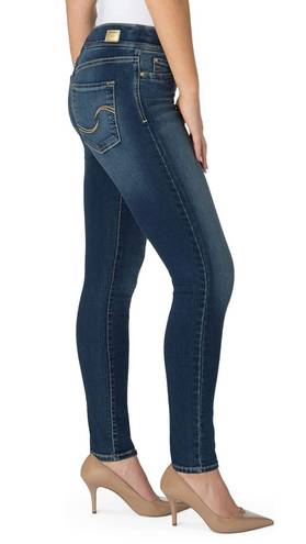 Levi Strauss & CO. Signature by  Gold Women's Totally Shaping Pull-on Skinny Jeans