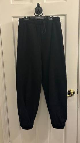 Aritzia TNA Sweatpants