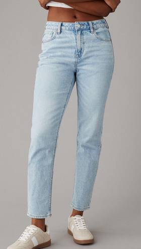 American Eagle Strigid Mom Jeans