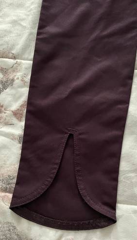 Emporio Armani New Sabrina Maroon Burgundy Cropped Slim Skinny Jeans, size 28”