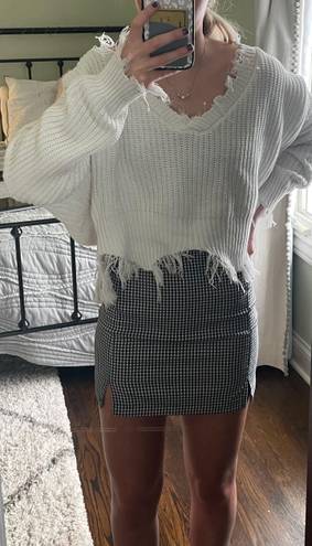 Brandy Melville Cara Skirt (black & white)