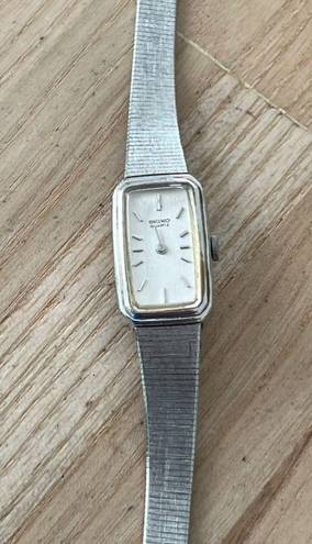 Seiko  Vintage Ladies Watch Stainless Bracelet, Case, Hands, Markers, Dial