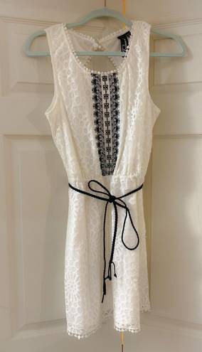 Trixxi White And Black Lace Dress