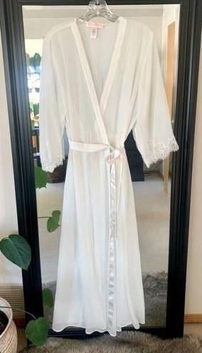 Oscar de la Renta  Sheer White Full Length Robe