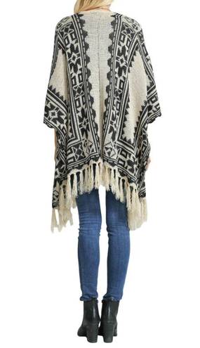 Flying Tomato  Western Boho Poncho Sweater with Fringe Size Small/Medium