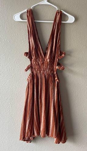 Harper NWT  STRIPE PLUNGING V-NEXK DRESS