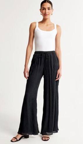 Abercrombie & Fitch Abercrombie Crinkle Textured Pull-on Wide Leg Pant