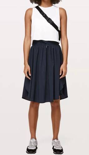 Lululemon  everyday skirt navy blue 6