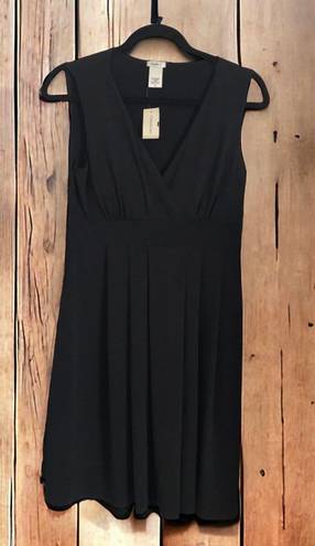 Studio Y Simple Shine Dress Size M NWT Reg $39.  95% Polyester 5% Spandex Made in USA