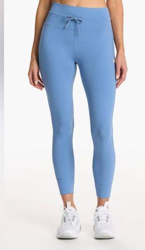 Vuori NWT  Daily Leggings Isle Blue Breathelnteock Size S