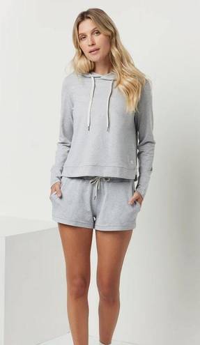 Vuori  Halo Essential Hoodie