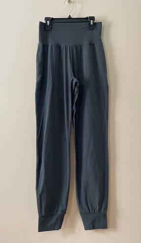 Athleta  Salutation High Rise Jogger in Powervita Size XST Yoga Pants Leggings