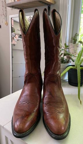 cowgirl boots Size 8.5