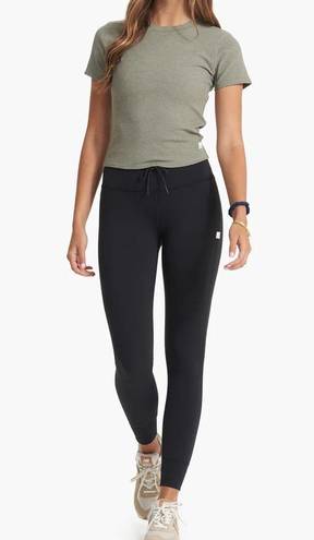 Vuori  Daily Legging in Black