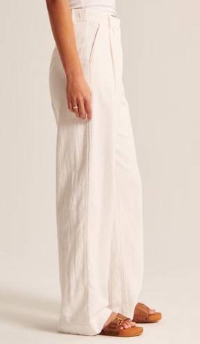 Abercrombie & Fitch Abercrombie Linen-Blend Tailored Wide Leg Pant in White