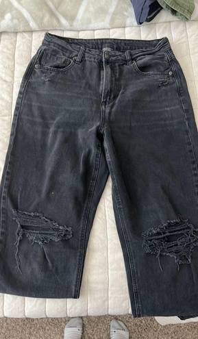 American Eagle Outfitters Ripped Knee Jeans