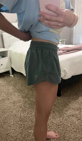 Lululemon Hotty Hot Short 2.5”