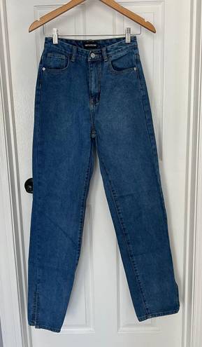 Pretty Little Thing Split Hem Straight Leg Jeans