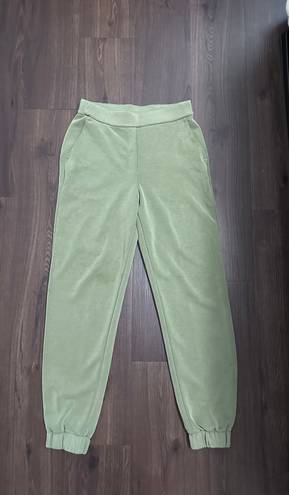 Lululemon Softstreme Relaxed High-Rise Pant