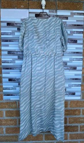 The Bar Reistor The Beach to Dress size M/L