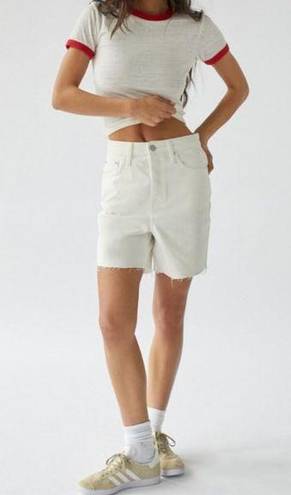 Urban Outfitters NWT  90's Denim Long Inseam Short in Cream