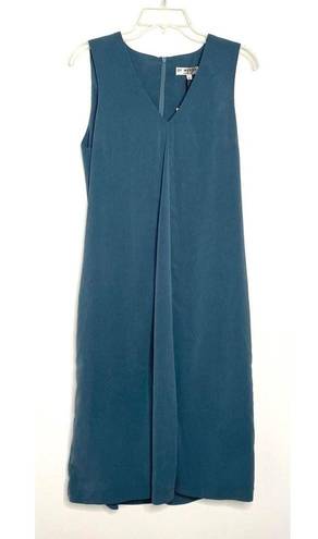 Mulberry Of Mercer  Dress V Neck Sleeveless Aline Blue Cocktail Formal Lawyer