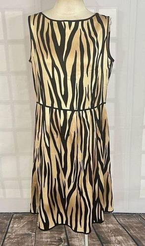 St. John  silk tiger print sleeveless a-line dress size 12