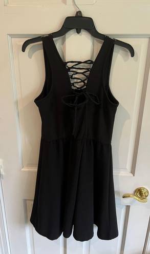 Jessica Simpson Black Corset Style Back Dress