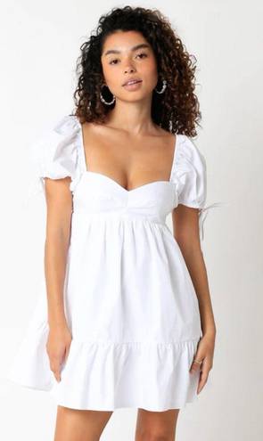 Olivaceous White Dress 