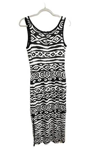 St. John  Collection Sleeveless Bodycon Dress Sheath Geo Print Black White Size 6