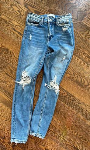 Vervet Distressed Jeans