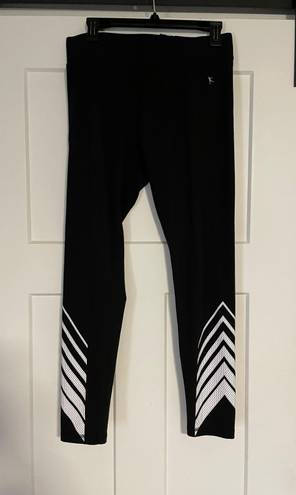 Danskin Women’s black  leggings size M