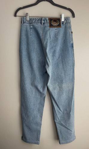 DKNY 80’s Vintage  “In Women We Trust” high rise mom jeans