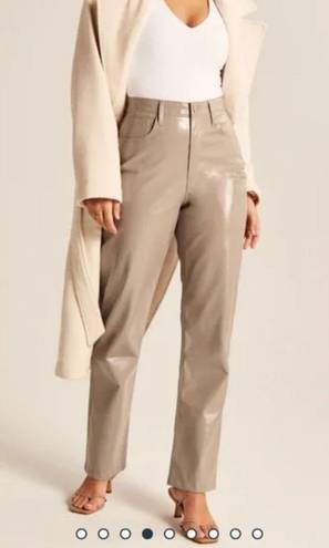 Abercrombie & Fitch   -Curve Love Patent Leather 90s Straight Pant Taupe