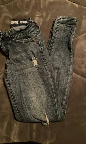 Ymi Distressed Jeans