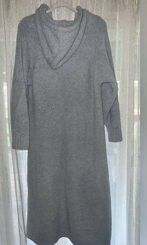 Barefoot Dreams  Cozychic pullover hooded robe 1/2 zip