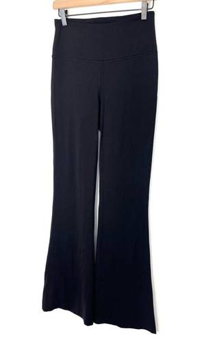 Lululemon  Groove Pant Flare Super High-Rise *Nulu
Black Size 8 SOLD OUT STYLE