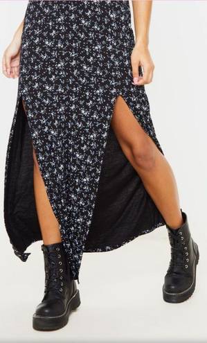 Pretty Little Thing NWT  black ditsy floral split detail maxi dress size/6