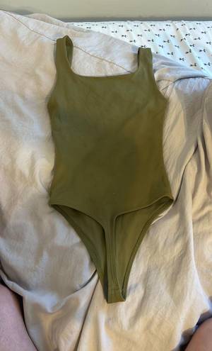 Aritzia Contour Squareneck Bodysuit