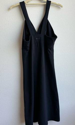 Patagonia  Womens Black Corinne V Neck Sleeveless Athletic Dress Size Medium